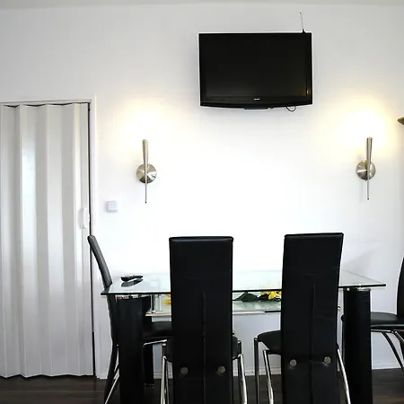 Heart Of Berlin Apartment Room photo